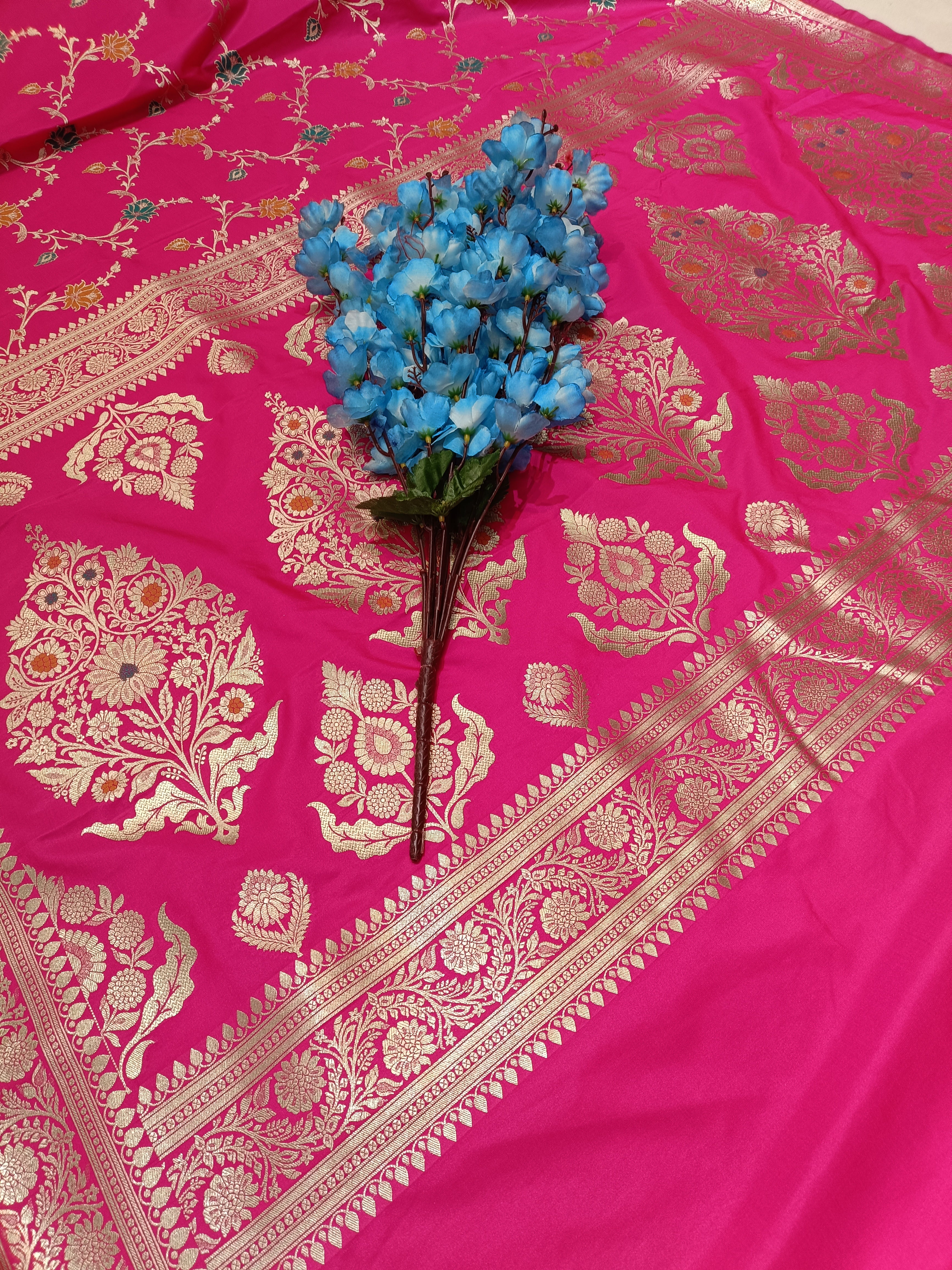 Rani Banarasi Pawri Silk Meena Saree