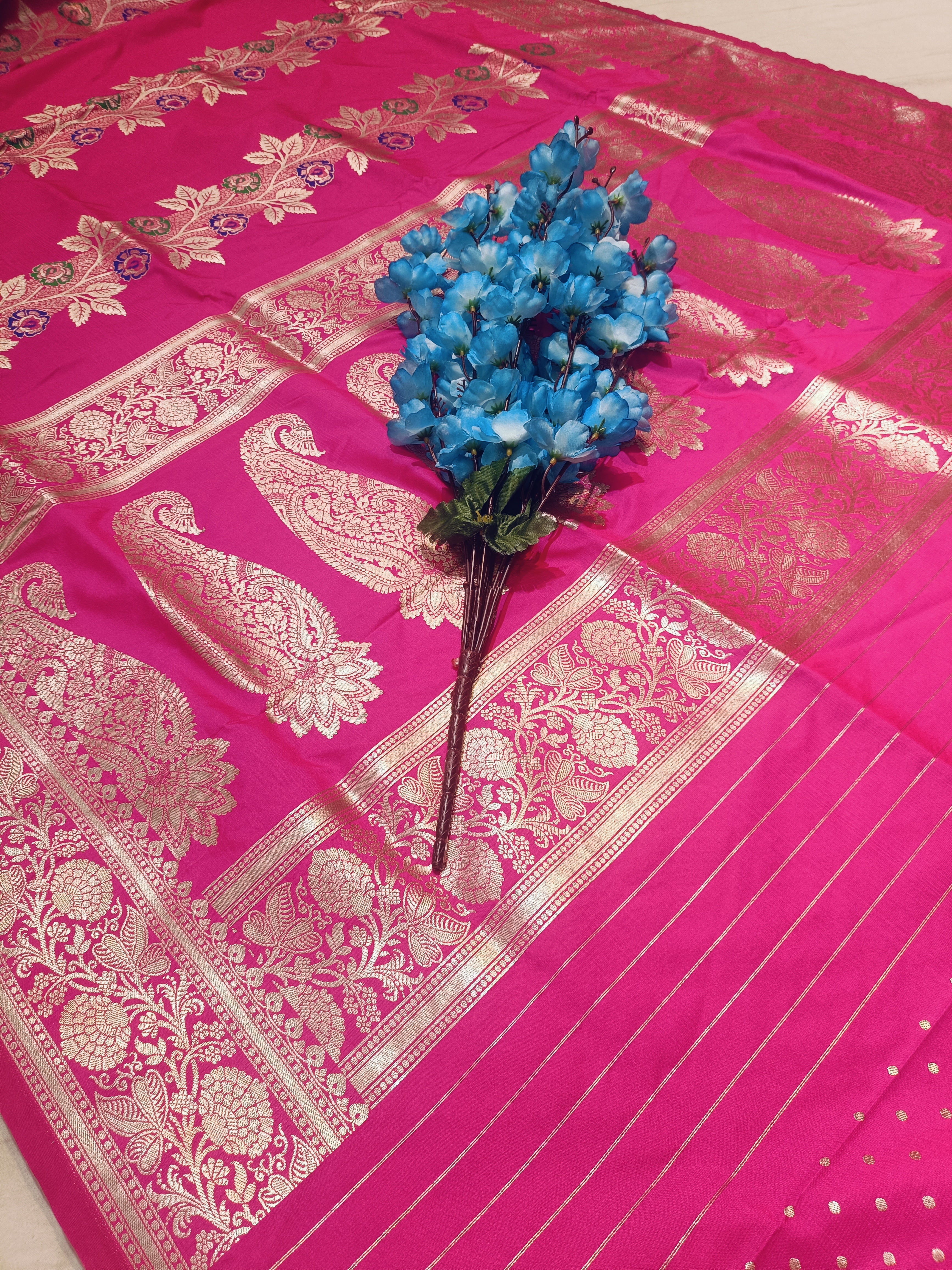 Rani Banarasi Pawri Silk Meena Saree