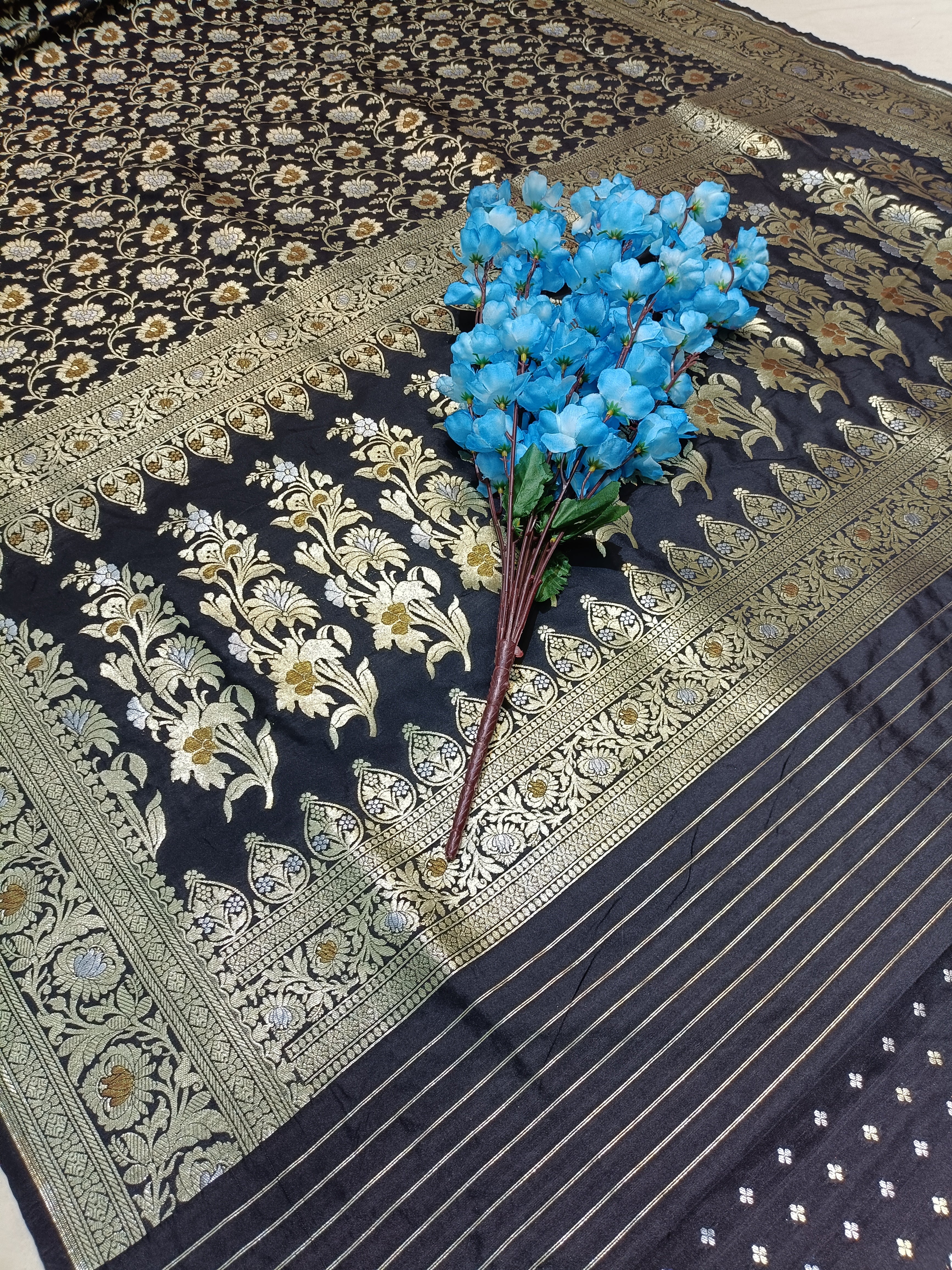 Black Banarasi Pawri Silk Meenakari Saree