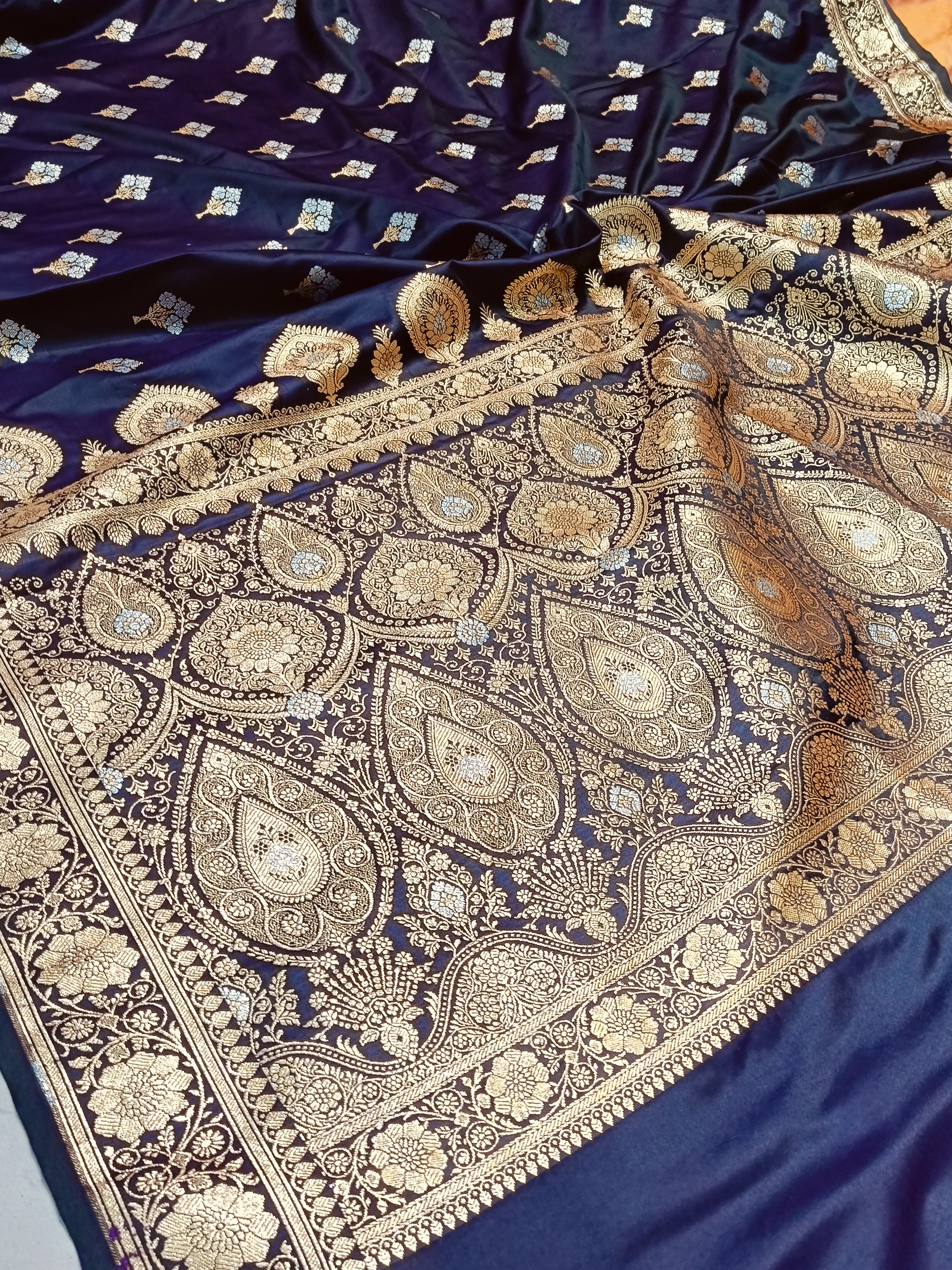 Banarsi Purple Colur  With Silver Zari Meenaa Saree
