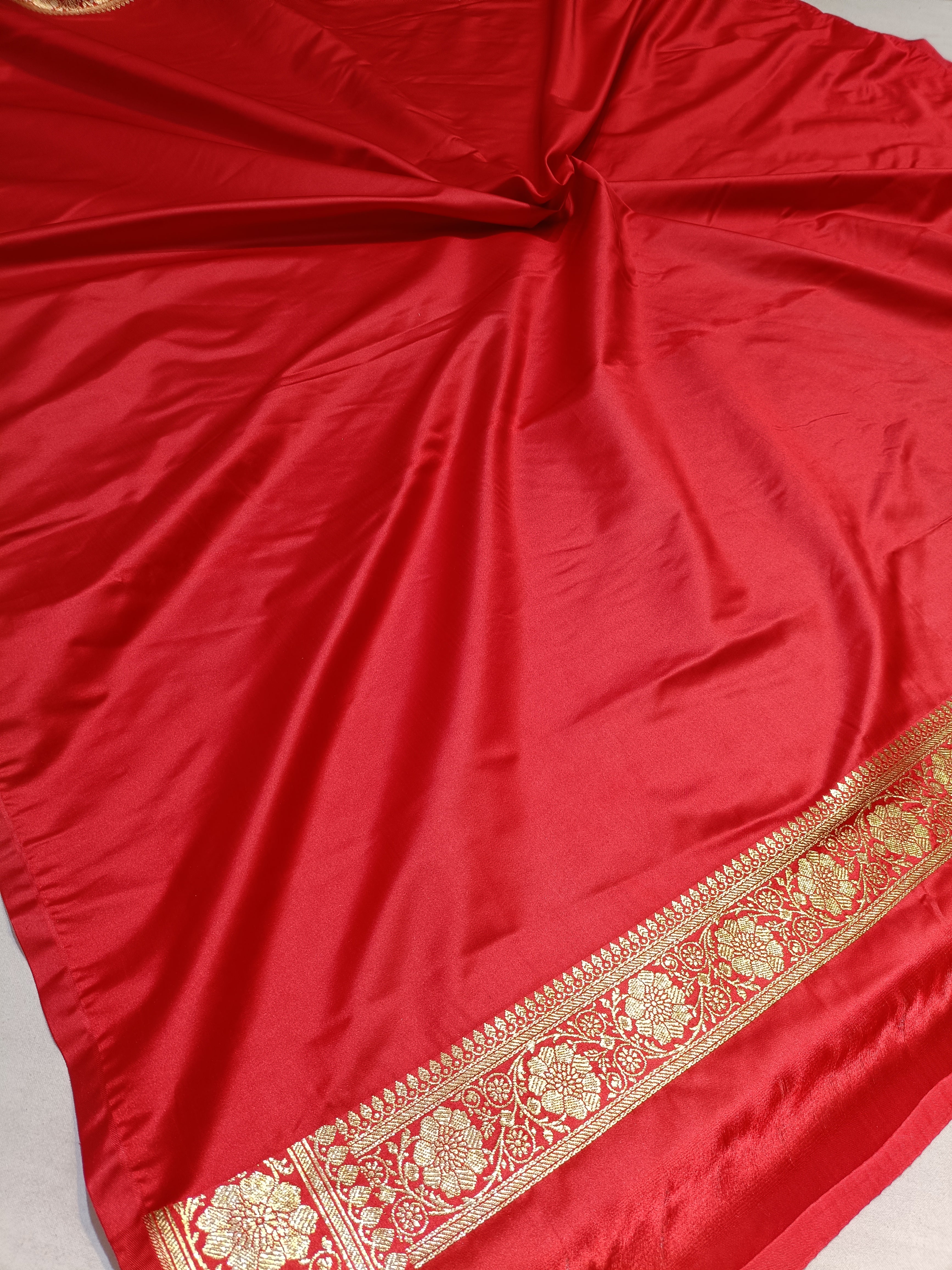 Banarasi Red Colur Silver Zari Meena Saree