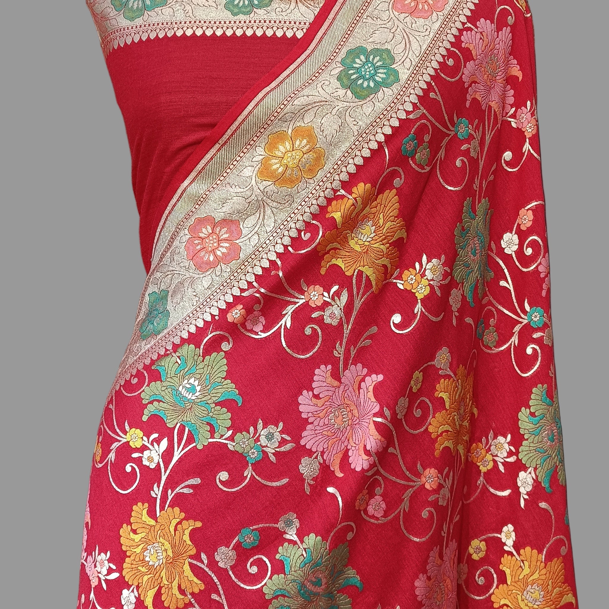 Red Banarasi Tilfi Pure Moonga Silk Saree